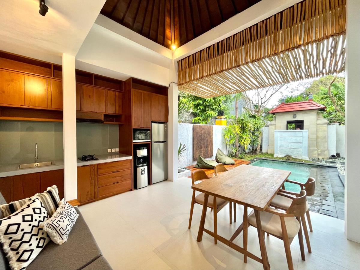 Villa Banua Seminyak Exterior photo