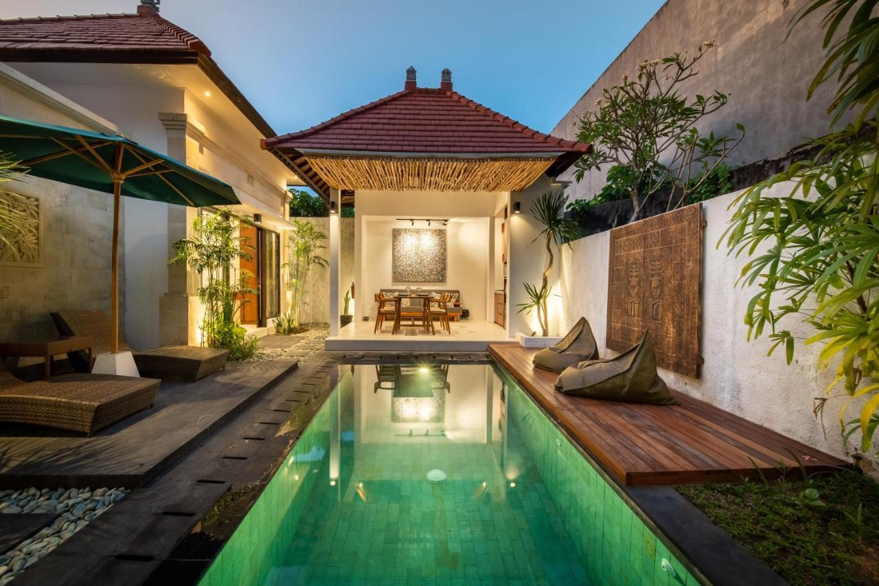 Villa Banua Seminyak Exterior photo
