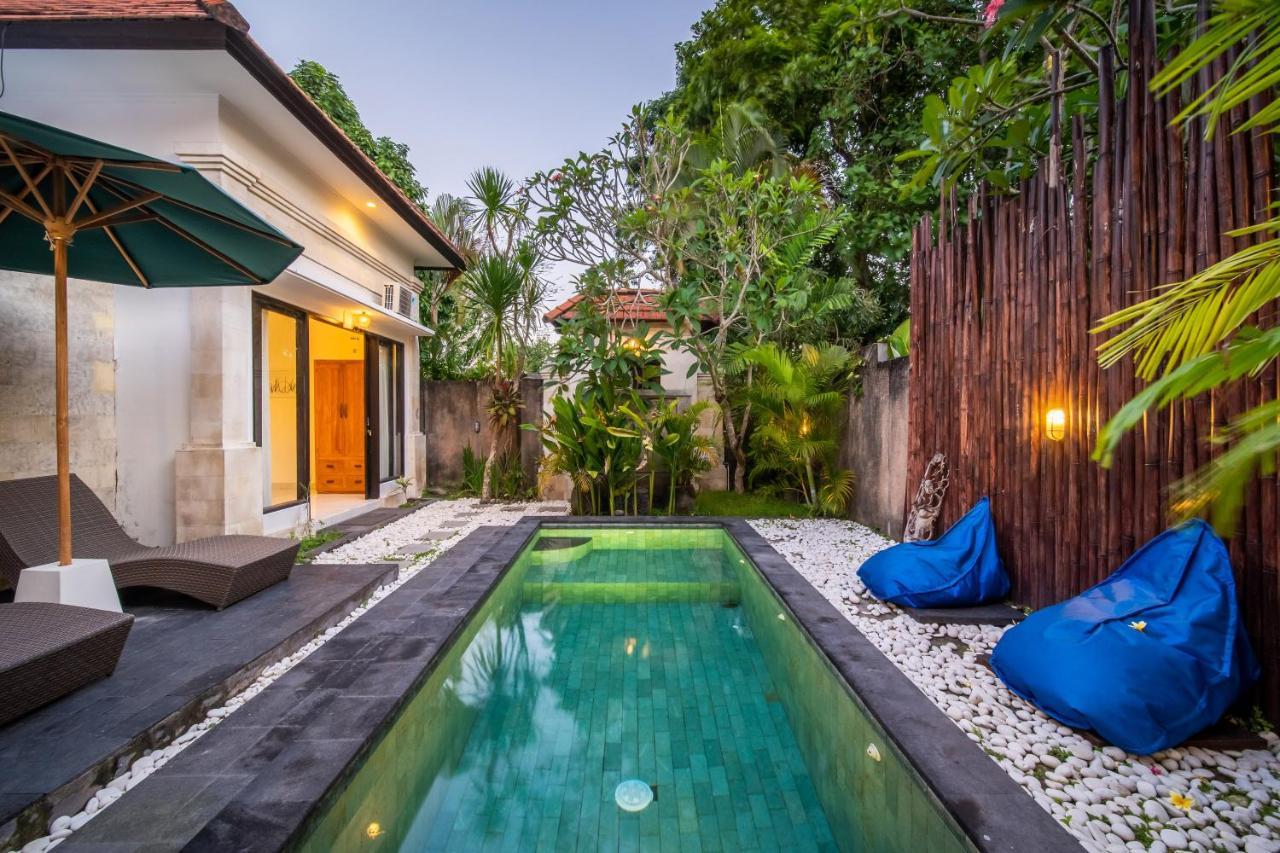 Villa Banua Seminyak Exterior photo